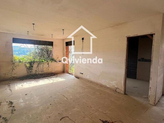 Chalet en venta en calle Del Priorat, Santa Maria de Palautordera, de 182 m² 4 habitaciones por 230.000