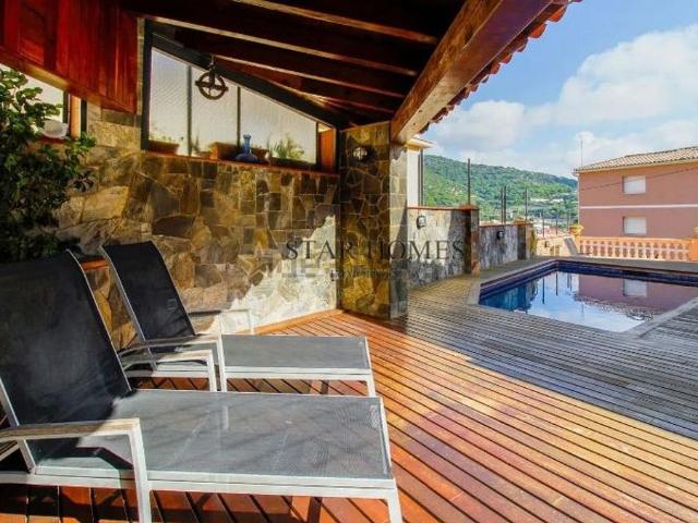 Chalet en venta en calle Del Raval de Roca Bruna, Matadepera, de 270 m² 4 habitaciones por 425.000