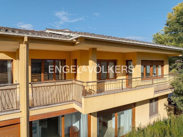 Chalet en venta en calle Del Remei, Banyoles, de 257 m² 5 habitaciones por 495.000
