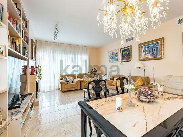 Chalet en venta en calle Del Ter, Vendrell, El, de 256 m² 4 habitaciones por 242.696