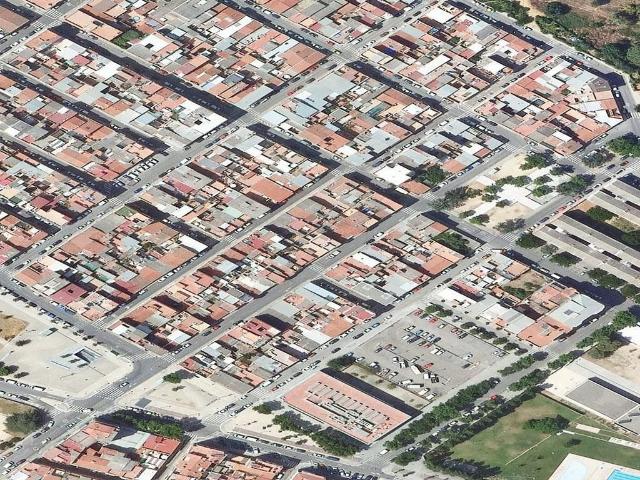 Chalet en venta en calle Del Vinhamala, Sabadell, de 72 m² 4 habitaciones por 255.200