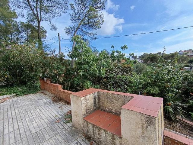 Chalet en venta en calle Del Xiprer, Olèrdola, de 107 m² 4 habitaciones por 145.000