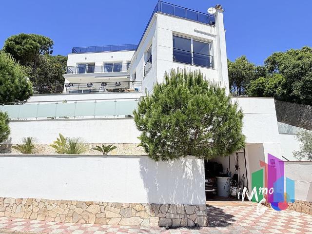 Chalet en venta en calle Dels Pardals, Lloret de Mar, de 205 m² 5 habitaciones por 790.000