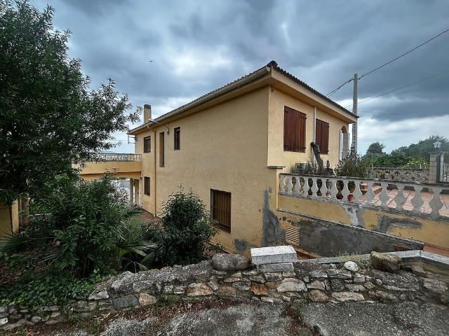Chalet en venta en calle Dels Pins, Puigpelat, de 225 m² 6 habitaciones por 325.000