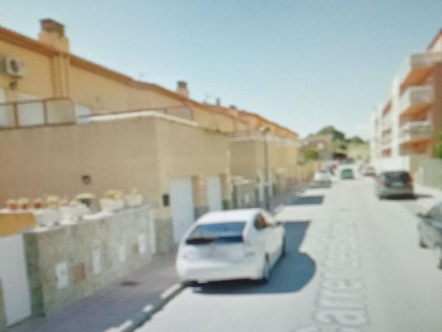Chalet en venta en calle Dels Solans, Perafort, de 251 m² 4 habitaciones por 230.000