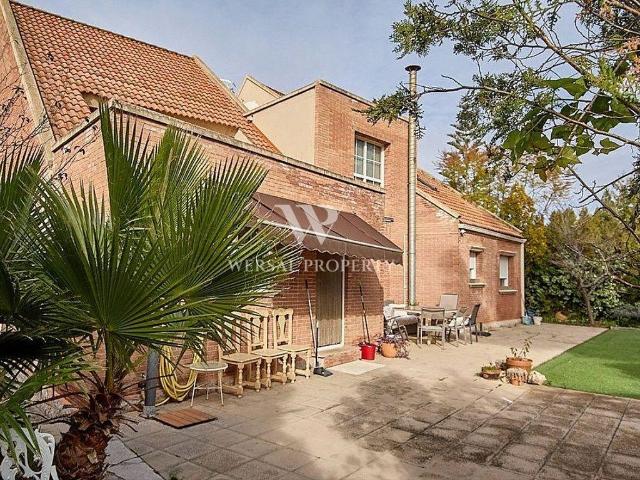 Chalet en venta en calle D'isaac Albéniz, Tarragona, de 246 m² 6 habitaciones por 745.000