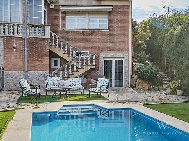 Chalet en venta en calle D'isaac Albéniz, Tarragona, de 246 m² 6 habitaciones por 745.000
