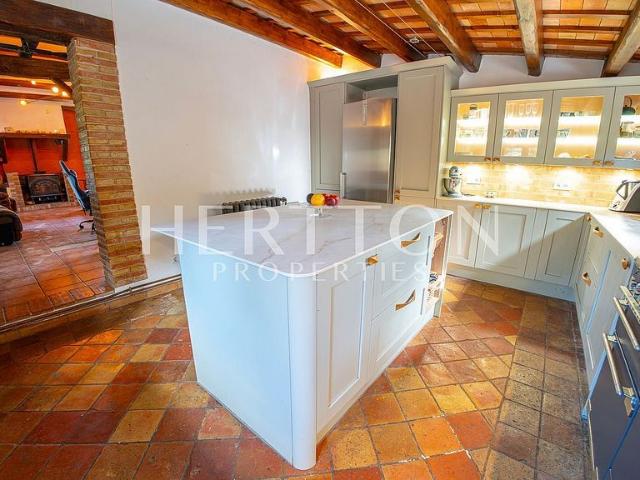 Chalet en venta en calle Diseminado Afuerasperat, Forallac, de 258 m² 3 habitaciones por 650.000