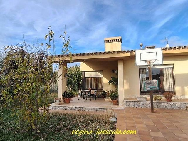 Chalet en venta en calle Diseminado Mas Faveta, Bellcaire d´Empordà, de 495 m² 5 habitaciones por 670.000