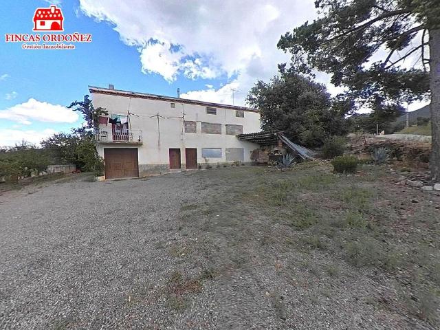 Chalet en venta en calle Disseminats Afores, Isona i Conca Dellà, de 189 m² 5 habitaciones por 139.000