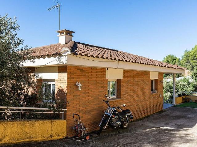 Chalet en venta en calle Eduard Toldrà, Ametlla del Vallès, l´, de 170 m² 3 habitaciones por 390.000