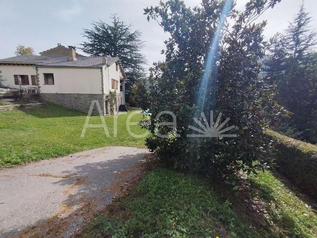 Chalet en venta en calle De Planoles, Planoles, de 252 m² 3 habitaciones por 380.000