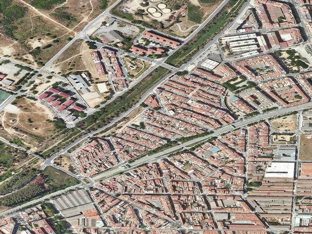 Chalet en venta en calle Estret, Terrassa, de 36 m² 2 habitaciones por 109.100