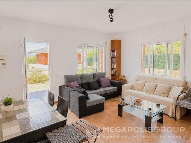 Chalet en venta en calle Escultor Salcillo, Piera, de 67 m² 2 habitaciones por 245.000