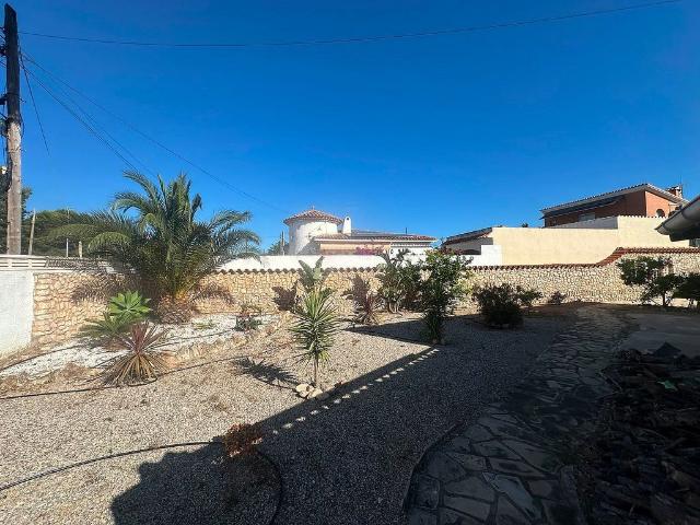 Chalet en venta en calle Illes Canaries, Mont Roig del Camp, de 377 m² 3 habitaciones por 599.000