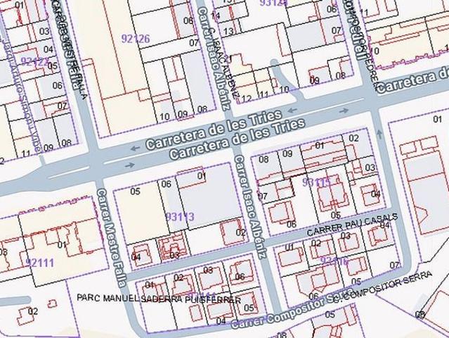 Casa adosada en venta en calle Isaac Albéniz, Olot, de 260 m² 3 habitaciones por 162.000