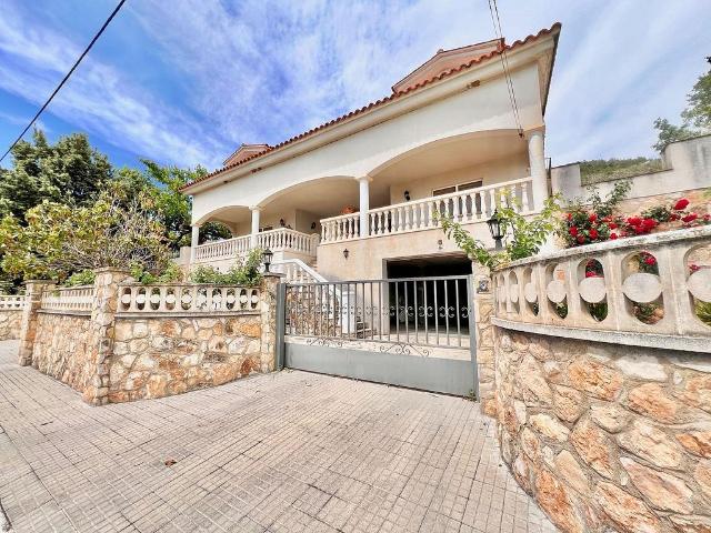 Chalet en venta en calle Joaquim Costa, Vespella de Gaià, de 675 m² 6 habitaciones por 499.000