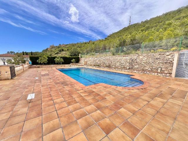 Chalet en venta en calle Joaquim Costa, Vespella de Gaià, de 675 m² 6 habitaciones por 499.000