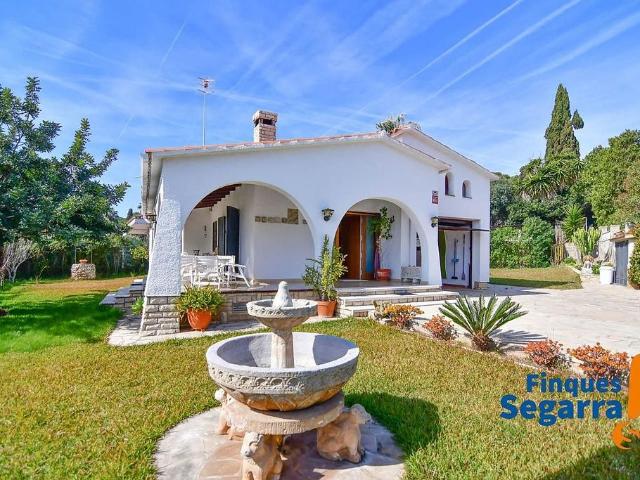 Chalet en venta en calle Joaquim Mir, Vendrell, El, de 80 m² 3 habitaciones por 370.000
