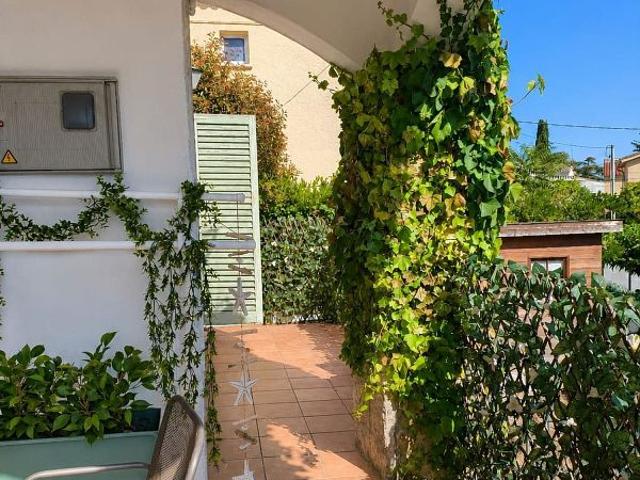 Chalet en venta en calle Josep Segarra, Santa Cristina d´Aro, de 94 m² 4 habitaciones por 445.000