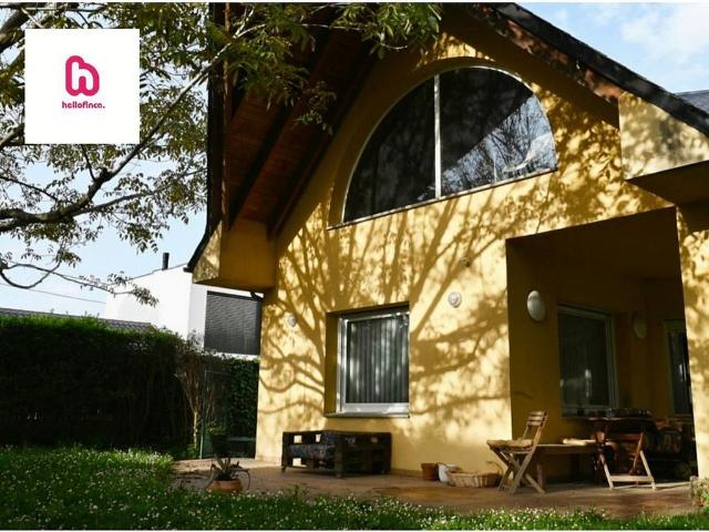 Chalet en venta en calle Jaume Balmes, Tona, de 395 m² 4 habitaciones por 780.000