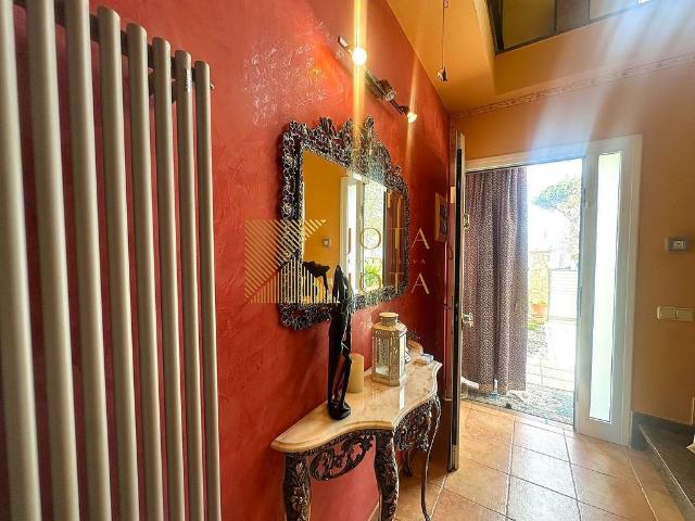 Chalet en venta en calle Juli Garreta, Sils, de 180 m² 6 habitaciones por 365.000