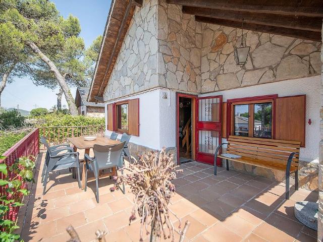 Chalet en venta en calle Ocells, Mediona, de 80 m² 3 habitaciones por 225.000