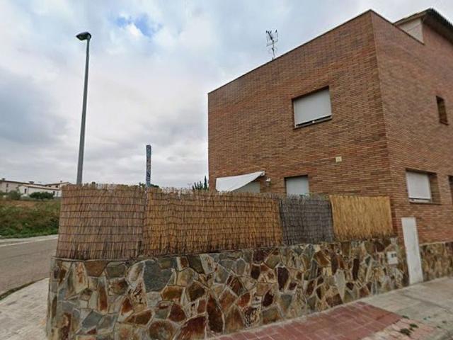 Chalet en venta en calle Olivella, Avinyonet del Penedès, de 182 m² 3 habitaciones por 214.800