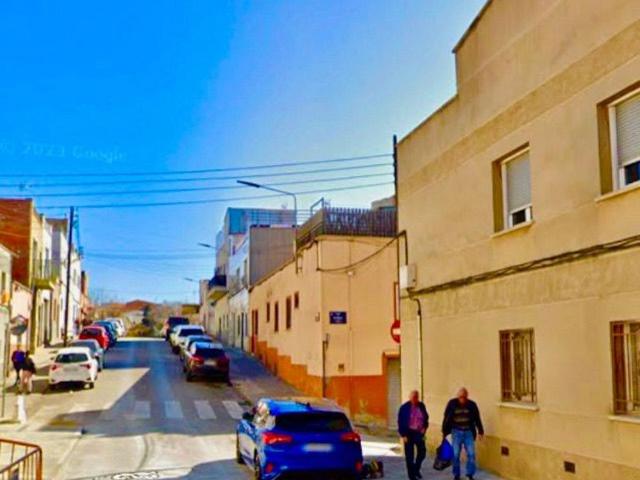Chalet en venta en calle orà, Terrassa, de 190 m² 3 habitaciones por 155.000