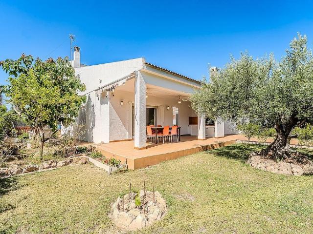Chalet en venta en calle Ordre de Montesacalafat, Ametlla de Mar, l´, de 159 m² 7 habitaciones por 295.000