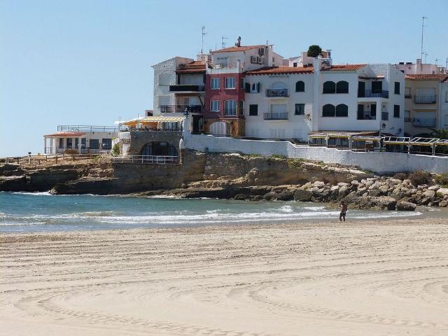 Chalet en venta en calle Orquídies, Roda de Barà, de 300 m² 5 habitaciones por 650.000