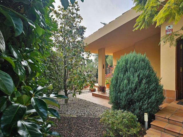 Chalet en venta en calle La Cadernera, Tarragona, de 195 m² 2 habitaciones por 630.000