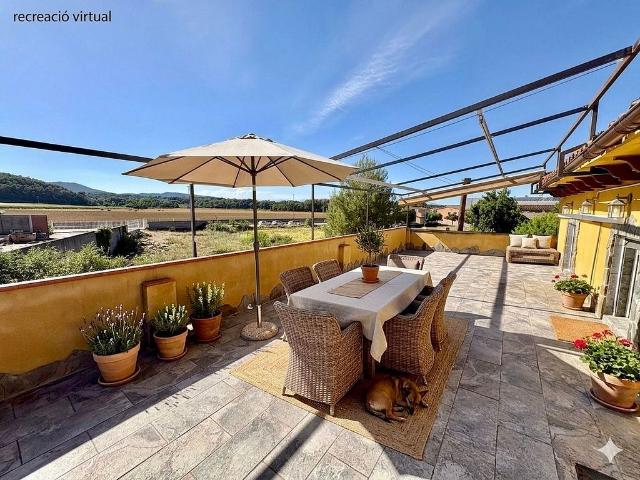 Chalet en venta en calle La Bruguera, Palol de Revardit, de 745 m² 7 habitaciones por 600.000