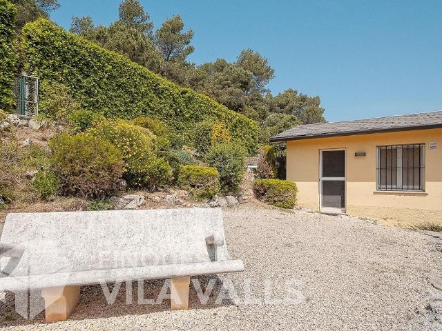 Chalet en venta en calle L'alzina Vella, Sant Quirze Safaja, de 161 m² 4 habitaciones por 585.000