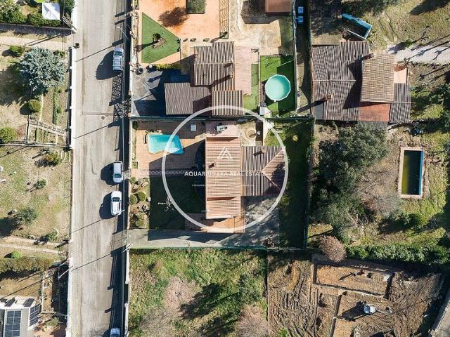 Chalet en venta en calle Lleida, Santa Coloma de Farners, de 175 m² 4 habitaciones por 422.000
