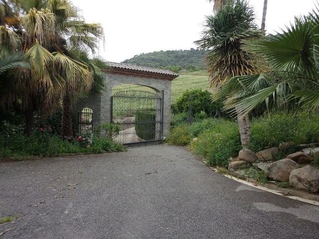 Chalet en venta en calle Lloc Sector Pp, Pineda de Mar, de 477 m² 3 habitaciones por 690.000