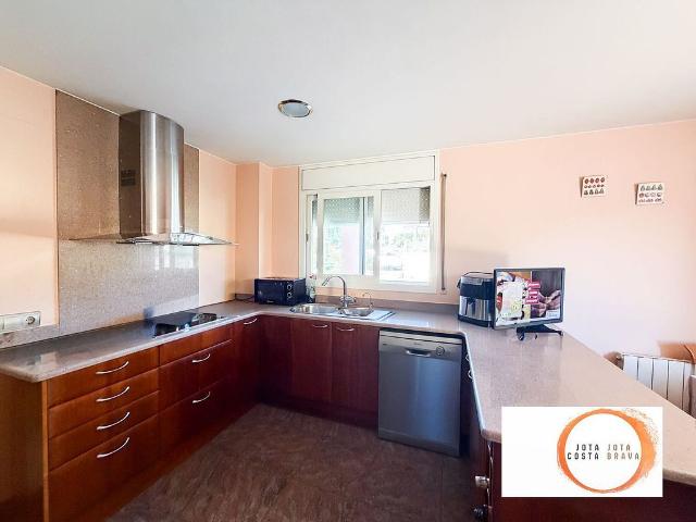 Chalet en venta en calle Lloret, Santa Coloma de Farners, de 147 m² 4 habitaciones por 399.000