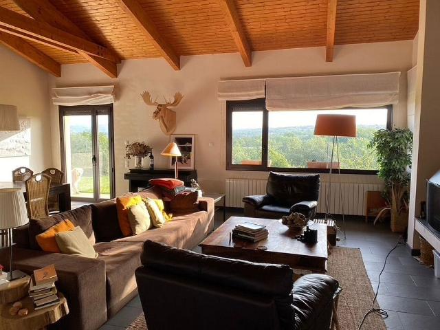 Chalet en venta en calle Montserrat, Castellterçol, de 227 m² 4 habitaciones por 675.000