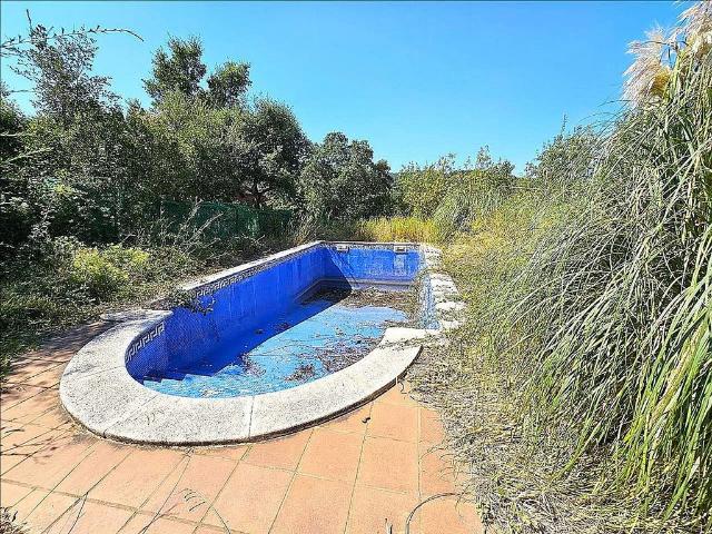 Chalet en venta en calle Matagalls, Caldes de Malavella, de 288 m² 5 habitaciones por 295.000