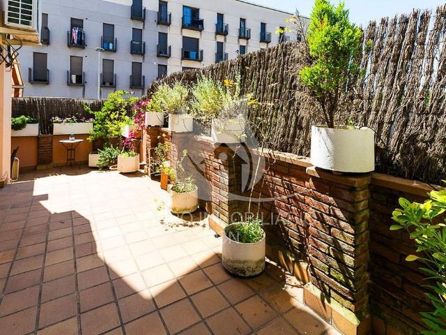 Chalet en venta en calle Major, Montcada i Reixac, de 209 m² 4 habitaciones por 690.000