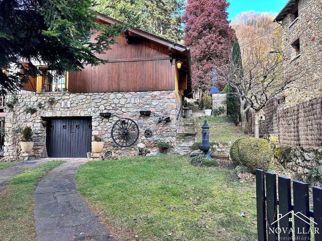 Chalet en venta en calle Major, Ribes de Fresser, de 204 m² 3 habitaciones por 445.000