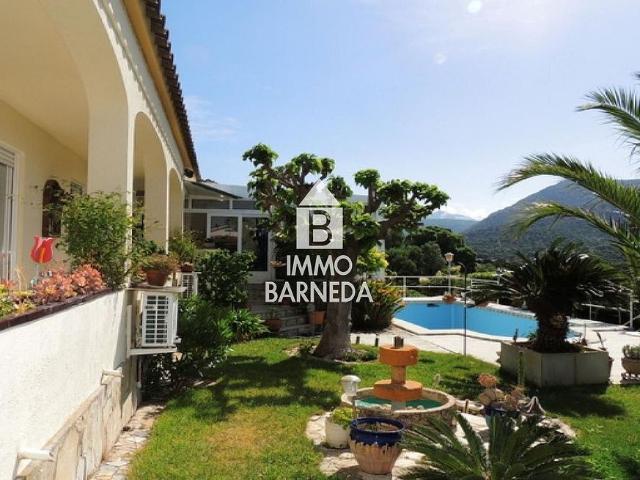 Chalet en venta en calle Màlaga, Roses, de 266 m² 4 habitaciones por 645.000