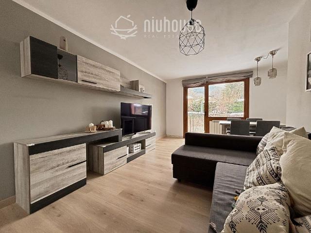 Chalet en venta en calle Mas D'en Serra, Fontanals de Cerdanya, de 246 m² 5 habitaciones por 675.000