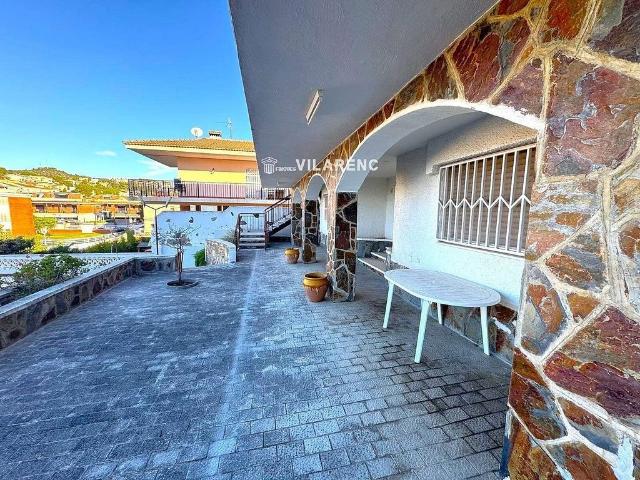 Chalet en venta en calle Mèxic, Calafell, de 154 m² 6 habitaciones por 320.000