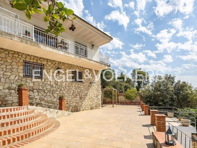 Chalet en venta en calle, Mediona, de 201 m² 4 habitaciones por 285.000