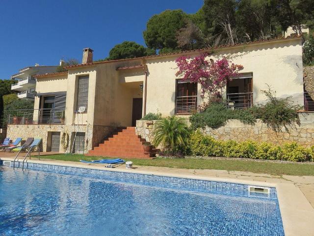 Chalet en venta en calle Mediterrània, Torroella de Montgrí, de 246 m² 5 habitaciones por 775.000