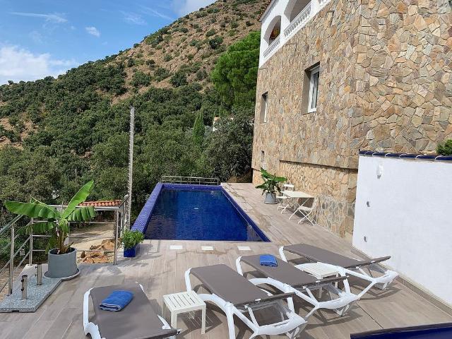 Chalet en venta en calle Menorca, Roses, de 175 m² 3 habitaciones por 690.000