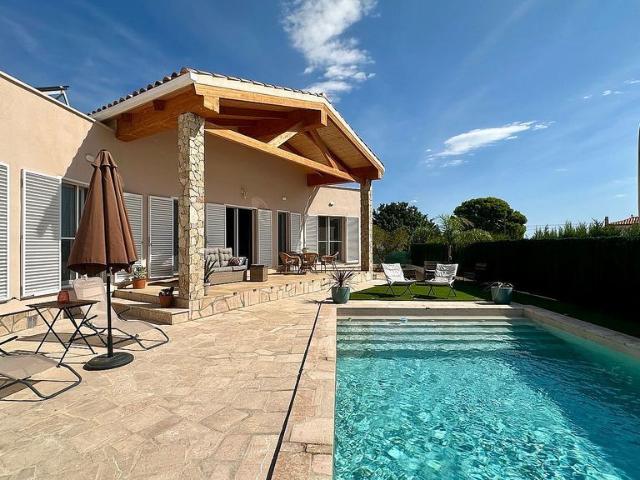 Chalet en venta en calle Mistral, Ametlla de Mar, l´, de 151 m² 3 habitaciones por 550.000