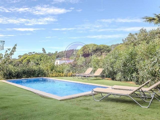 Chalet en venta en calle Noguera, Castell Platja d´Aro, de 174 m² 3 habitaciones por 690.000