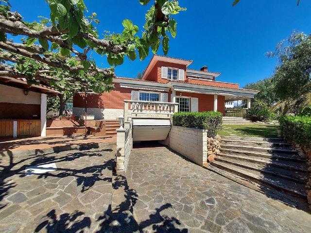 Chalet en venta en calle Narcís Oller, Vendrell, El, de 270 m² 5 habitaciones por 749.000